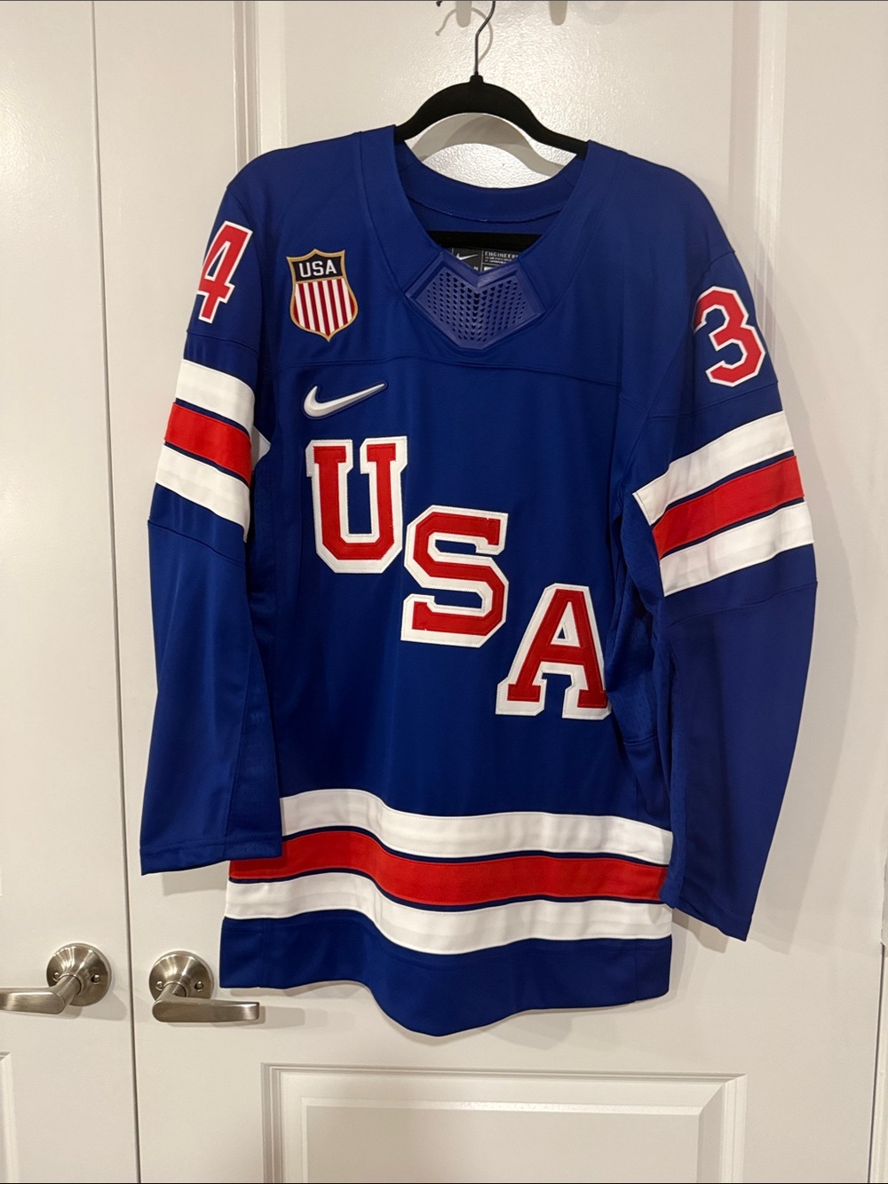 NWT USA 2026 Olympics Auston Matthews #34 size S jersey